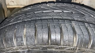 Used 2016 Honda Brio [2011-2016] S MT Petrol Manual tyres LEFT FRONT TYRE TREAD VIEW