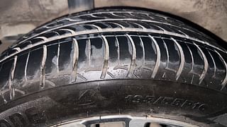 Used 2021 Honda City ZX Petrol Manual tyres RIGHT REAR TYRE TREAD VIEW