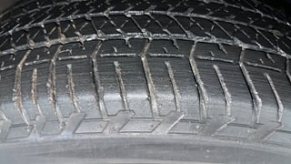 Used 2016 Mahindra XUV500 [2015-2018] W8 AT Diesel Automatic tyres RIGHT FRONT TYRE TREAD VIEW