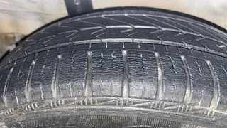 Used 2016 Honda Brio [2011-2016] S MT Petrol Manual tyres RIGHT REAR TYRE TREAD VIEW