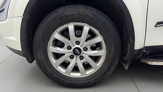 Used 2016 Mahindra XUV500 [2015-2018] W8 AT Diesel Automatic tyres LEFT FRONT TYRE RIM VIEW