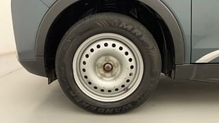 Used 2022 Mahindra XUV 300 W4 Diesel Diesel Manual tyres LEFT FRONT TYRE RIM VIEW