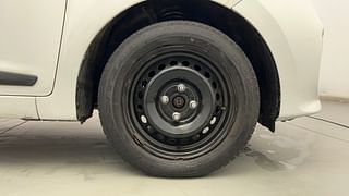 Used 2019 Hyundai Grand i10 [2017-2020] Magna 1.2 Kappa VTVT Petrol Manual tyres RIGHT FRONT TYRE RIM VIEW
