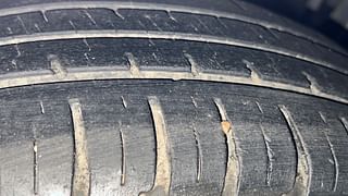 Used 2019 Hyundai Grand i10 [2017-2020] Magna 1.2 Kappa VTVT Petrol Manual tyres RIGHT REAR TYRE TREAD VIEW