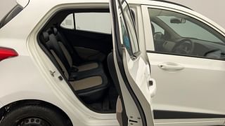 Used 2019 Hyundai Grand i10 [2017-2020] Magna 1.2 Kappa VTVT Petrol Manual interior RIGHT SIDE REAR DOOR CABIN VIEW