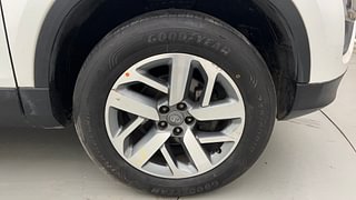 Used 2021 Tata Safari XZA Plus Diesel Automatic tyres RIGHT FRONT TYRE RIM VIEW