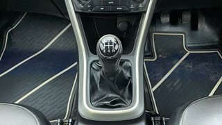 Used 2017 Maruti Suzuki S-Cross [2015-2017] Alpha 1.3 Diesel Manual interior GEAR  KNOB VIEW