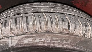 Used 2013 Maruti Suzuki Ritz [2012-2017] Vxi Petrol Manual tyres RIGHT REAR TYRE TREAD VIEW