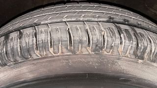 Used 2013 Maruti Suzuki Ritz [2012-2017] Vxi Petrol Manual tyres RIGHT FRONT TYRE TREAD VIEW