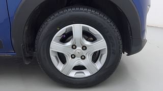 Used 2019 Renault Triber RXZ Petrol Manual tyres RIGHT FRONT TYRE RIM VIEW