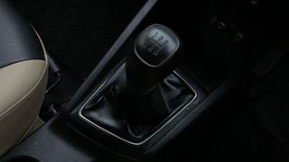 Used 2019 Hyundai Elite i20 [2018-2020] Sportz Plus 1.2 Petrol Manual interior GEAR  KNOB VIEW