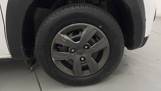 Used 2018 Renault Kwid [2017-2019] RXT 1.0 SCE Special (O) Petrol Manual tyres RIGHT FRONT TYRE RIM VIEW