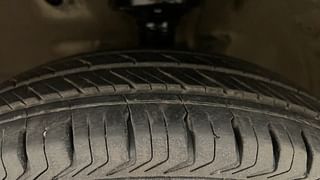 Used 2018 Maruti Suzuki Wagon R 1.0 [2013-2019] LXi CNG Petrol+cng Manual tyres LEFT FRONT TYRE TREAD VIEW