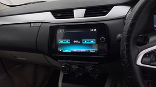 Used 2021 Renault Triber RXZ Petrol Manual top_features Touch screen infotainment system