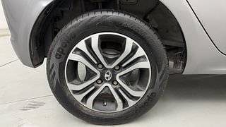 Used 2019 Tata Tiago [2016-2020] Revotron XZA AMT Petrol Automatic tyres RIGHT REAR TYRE RIM VIEW