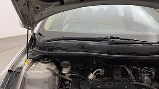 Used 2011 Hyundai Verna [2011-2015] Fluidic 1.6 VTVT SX Petrol Manual engine ENGINE RIGHT SIDE HINGE & APRON VIEW