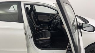 Used 2019 Hyundai Elite i20 [2018-2020] Sportz Plus 1.4 CRDI Diesel Manual interior RIGHT SIDE FRONT DOOR CABIN VIEW