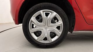 Used 2020 Tata Altroz XT 1.2 Petrol Manual tyres RIGHT REAR TYRE RIM VIEW