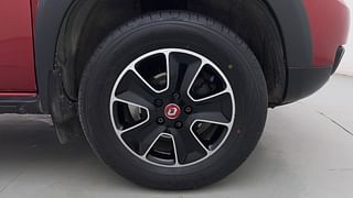 Used 2017 Renault Duster [2017-2020] RXS CVT Petrol Petrol Automatic tyres RIGHT FRONT TYRE RIM VIEW
