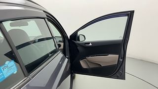 Used 2018 Hyundai Grand i10 [2017-2020] Sportz 1.2 Kappa VTVT Petrol Manual interior RIGHT FRONT DOOR OPEN VIEW