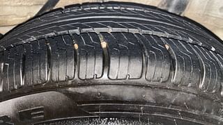 Used 2015 honda Amaze 1.5 VX (O) Diesel Manual tyres LEFT REAR TYRE TREAD VIEW