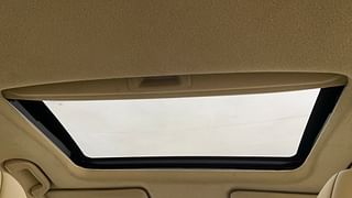 Used 2017 Honda City [2017-2020] ZX Diesel Diesel Manual top_features Sunroof