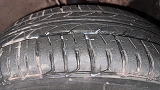 Used 2015 Hyundai Elite i20 [2014-2018] Magna 1.2 Petrol Manual tyres RIGHT FRONT TYRE TREAD VIEW