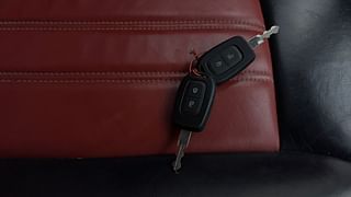 Used 2017 Renault Duster [2017-2020] RXS CVT Petrol Petrol Automatic extra CAR KEY VIEW