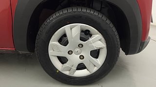 Used 2021 Renault Kwid RXL Petrol Manual tyres RIGHT FRONT TYRE RIM VIEW