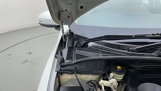 Used 2017 Honda City [2017-2020] ZX Diesel Diesel Manual engine ENGINE RIGHT SIDE HINGE & APRON VIEW