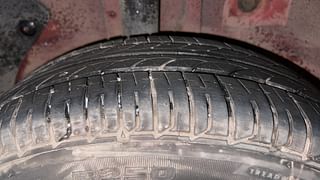 Used 2015 Hyundai Elite i20 [2014-2018] Magna 1.2 Petrol Manual tyres RIGHT REAR TYRE TREAD VIEW