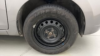 Used 2015 Maruti Suzuki Celerio VXI AMT Petrol Automatic tyres RIGHT FRONT TYRE RIM VIEW