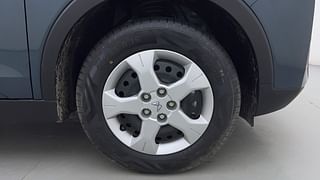 Used 2023 Mahindra XUV 300 W6 Petrol Petrol Manual tyres RIGHT FRONT TYRE RIM VIEW