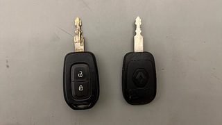 Used 2016 Renault Kwid [2015-2019] RXT Petrol Manual extra CAR KEY VIEW