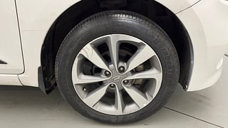 Used 2016 Hyundai Elite i20 [2014-2018] Asta 1.4 CRDI Diesel Manual tyres RIGHT FRONT TYRE RIM VIEW