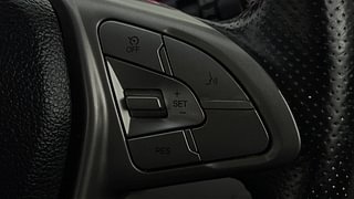Used 2021 Mahindra XUV 300 W8 (O) Petrol Petrol Manual top_features Cruise control