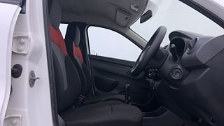 Used 2016 Renault Kwid [2015-2019] RXT Petrol Manual interior RIGHT SIDE FRONT DOOR CABIN VIEW