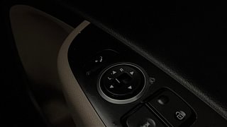 Used 2014 Hyundai Grand i10 [2013-2017] Sportz AT 1.2 Kappa VTVT Petrol Automatic top_features Adjustable ORVM