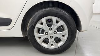 Used 2014 Hyundai Grand i10 [2013-2017] Sportz AT 1.2 Kappa VTVT Petrol Automatic tyres LEFT REAR TYRE RIM VIEW