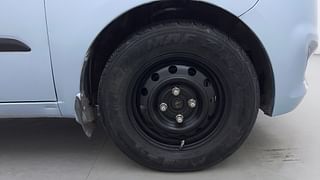 Used 2013 Hyundai i10 [2010-2016] Magna Petrol Petrol Manual tyres RIGHT FRONT TYRE RIM VIEW