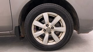 Used 2013 Nissan Sunny [2011-2014] XV Diesel Diesel Manual tyres RIGHT FRONT TYRE RIM VIEW