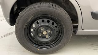 Used 2018 Maruti Suzuki Wagon R 1.0 [2010-2019] VXi Petrol Manual tyres RIGHT REAR TYRE RIM VIEW