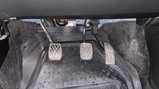 Used 2016 Maruti Suzuki Baleno [2015-2019] Alpha Petrol Petrol Manual interior PEDALS VIEW