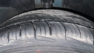 Used 2020 renault Kwid 1.0 RXT Opt Petrol Manual tyres RIGHT FRONT TYRE TREAD VIEW