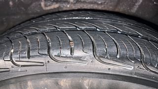 Used 2013 Hyundai i10 [2010-2016] Magna Petrol Petrol Manual tyres RIGHT REAR TYRE TREAD VIEW
