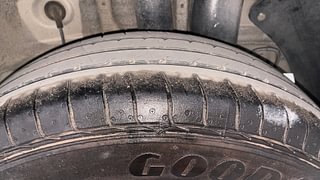 Used 2014 Hyundai Elite i20 [2014-2018] Sportz 1.2 Petrol Manual tyres LEFT REAR TYRE TREAD VIEW