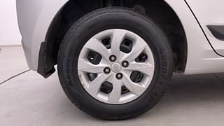 Used 2014 Hyundai Elite i20 [2014-2018] Sportz 1.2 Petrol Manual tyres RIGHT REAR TYRE RIM VIEW