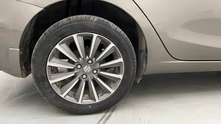 Used 2019 Maruti Suzuki Ciaz Alpha AT Petrol Petrol Automatic tyres RIGHT REAR TYRE RIM VIEW