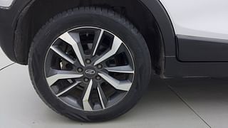 Used 2019 Mahindra XUV 300 W8 (O) Petrol Petrol Manual tyres RIGHT REAR TYRE RIM VIEW
