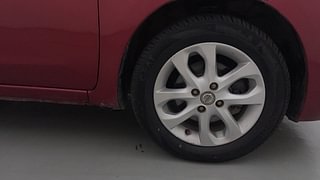 Used 2014 Nissan Micra [2013-2020] XV CVT Petrol Automatic tyres RIGHT FRONT TYRE RIM VIEW